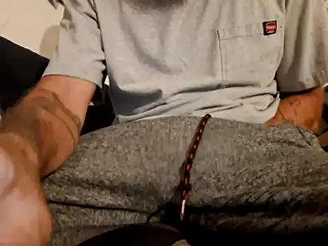 Cantufamily1979 online show from November 23, 12:15 pm