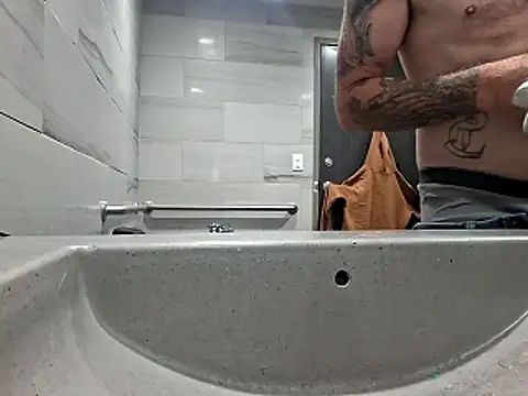 Cantufamily1979 online show from October 30, 5:39 am