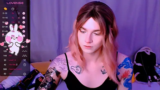 Alice Hells online show from April 2, 3:08 pm