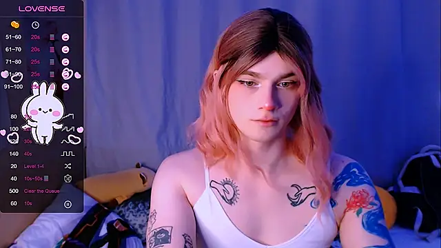 Snapshot of Alice_Hells chatting on November 2, 5:34 am Alice Hells online show from November 2, 5:34 am