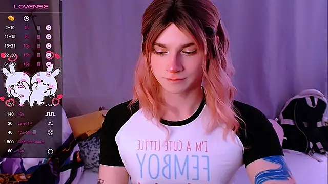 Snapshot of Alice_Hells chatting on November 13, 7:34 am Alice Hells online show from November 13, 7:34 am