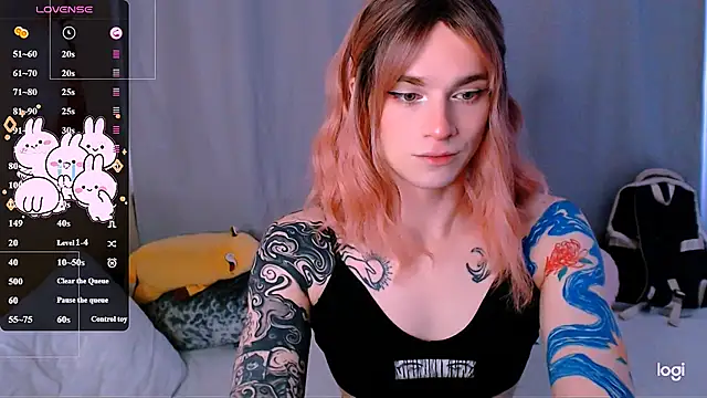 Snapshot of Alice_Hells chatting on June 21, 6:19 am Alice Hells online show from June 21, 6:19 am
