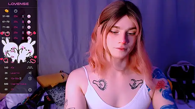 Snapshot of Alice_Hells chatting on November 1, 5:47 am Alice Hells online show from November 1, 5:47 am