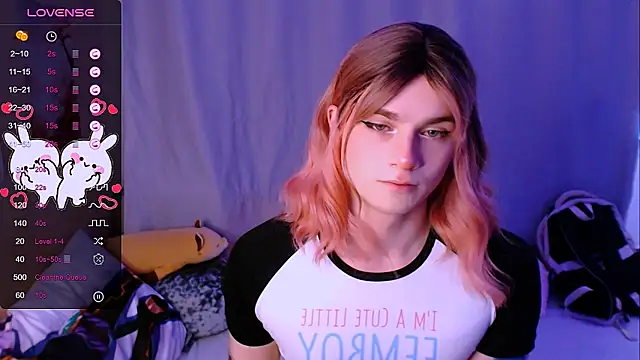 Snapshot of Alice_Hells chatting on October 27, 6:47 am Alice Hells online show from October 27, 6:47 am