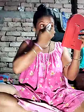 Snapshot of Hotty-dola chatting on September 18, 7:28 pm Hotty-dola online show from September 18, 7:28 pm