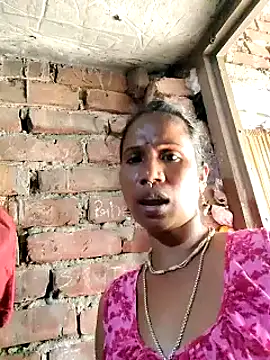 Snapshot of Hotty-dola chatting on March 14, 5:02 pm Hotty-dola online show from March 14, 5:02 pm