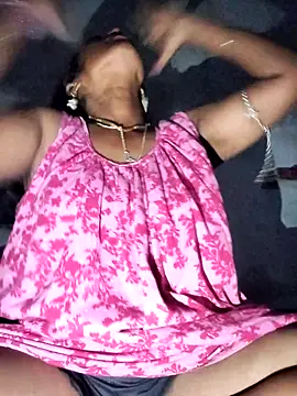Snapshot of Hotty-dola chatting on October 18, 5:59 pm Hotty-dola online show from October 18, 5:59 pm