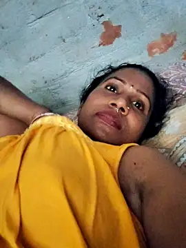 Snapshot of Hotty-dola chatting on March 1, 8:02 am Hotty-dola online show from March 1, 8:02 am
