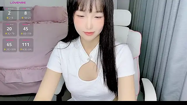 Snapshot of -Wendy__ chatting on February 7, 8:20 pm -Wendy online show from February 7, 8:20 pm