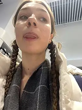 Snapshot of Lia__Love chatting on January 6, 4:13 pm Lia Love online show from January 6, 4:13 pm