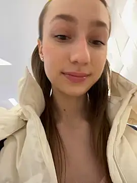Snapshot of Lia__Love chatting on February 8, 12:39 pm Lia Love online show from February 8, 12:39 pm
