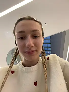 Snapshot of Lia__Love chatting on December 16, 1:04 pm Lia Love online show from December 16, 1:04 pm