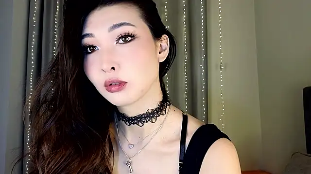 honey yani online show from February 6, 11:01 pm