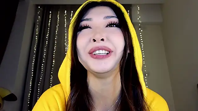 honey yani online show from February 7, 9:34 pm