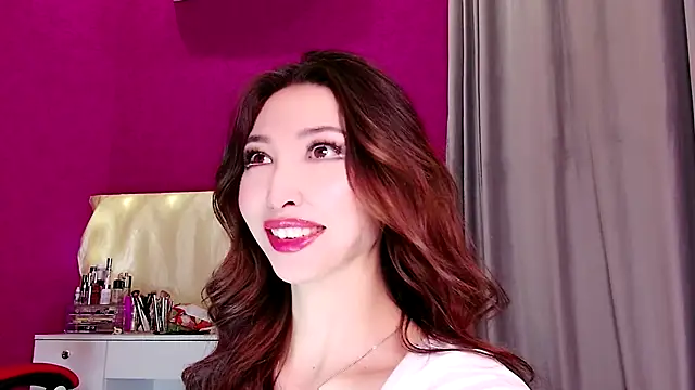 honey yani online show from December 16, 2:15 am