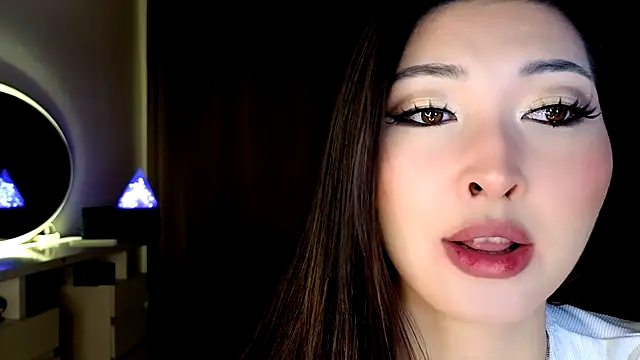 honey yani online show from March 28, 9:49 pm