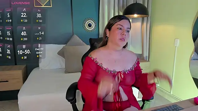 Snapshot of nahia_13 chatting on June 6, 1:33 am nahia 13 online show from June 6, 1:33 am