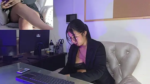 GABYTAYLOR  online show from November 7, 2:10 pm