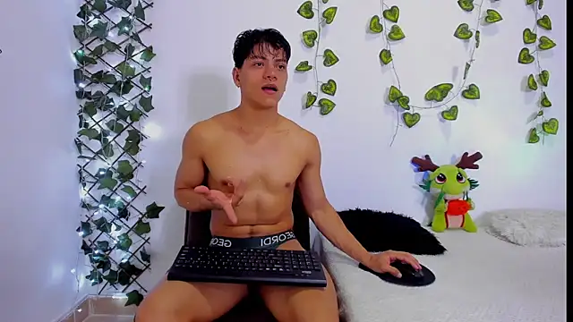 Valentino  X online show from November 11, 5:02 am