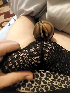 Snapshot of vasin12788bv chatting on February 11, 2:06 pm vasin12788bv online show from February 11, 2:06 pm