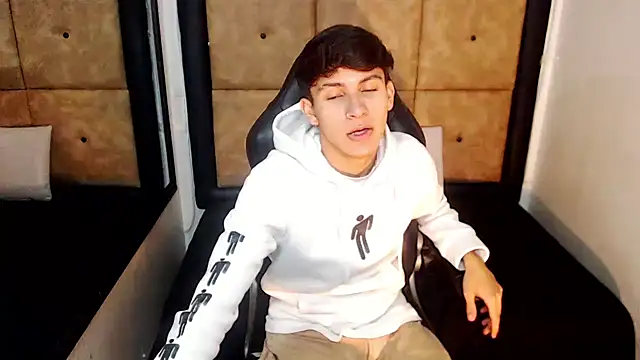 Snapshot of will_star_x chatting on September 17, 3:03 pm will star x online show from September 17, 3:03 pm