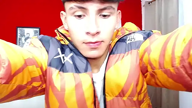 Snapshot of will_star_x chatting on February 14, 4:15 am will star x online show from February 14, 4:15 am