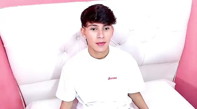 Snapshot of will_star_x chatting on January 22, 5:28 pm will star x online show from January 22, 5:28 pm