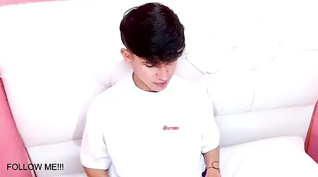 Snapshot of will_star_x chatting on January 22, 8:38 pm will star x online show from January 22, 8:38 pm