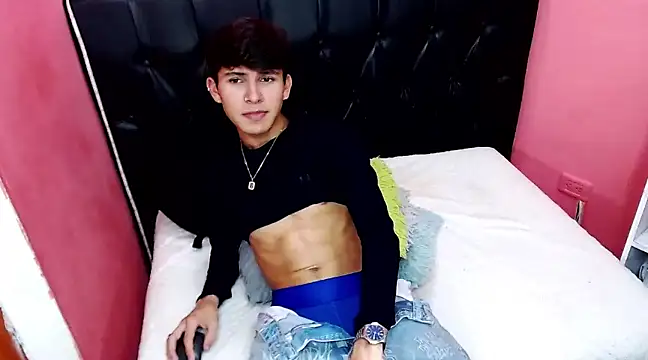 Snapshot of will_star_x chatting on December 2, 8:17 pm will star x online show from December 2, 8:17 pm