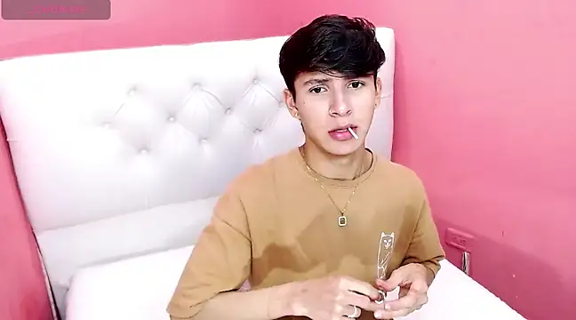 Snapshot of will_star_x chatting on January 17, 7:49 pm will star x online show from January 17, 7:49 pm