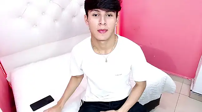 Snapshot of will_star_x chatting on January 15, 4:00 pm will star x online show from January 15, 4:00 pm