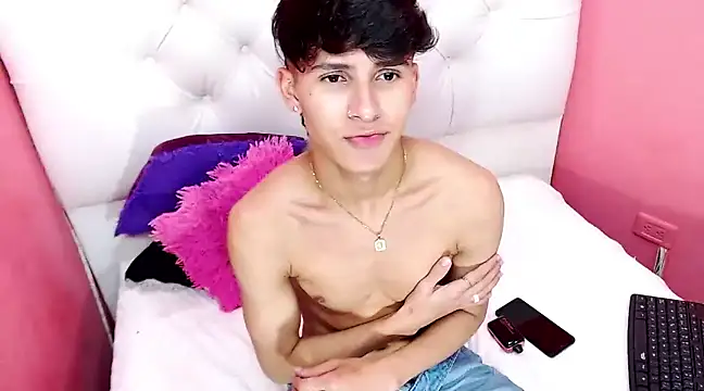 Snapshot of will_star_x chatting on January 22, 12:06 am will star x online show from January 22, 12:06 am