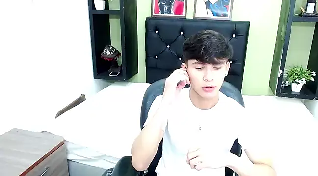 Snapshot of will_star_x chatting on January 31, 3:41 am will star x online show from January 31, 3:41 am