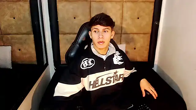 Snapshot of will_star_x chatting on September 9, 1:42 pm will star x online show from September 9, 1:42 pm