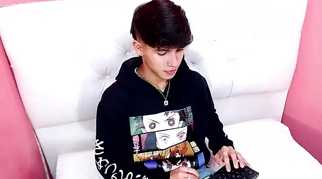 Snapshot of will_star_x chatting on January 21, 9:04 pm will star x online show from January 21, 9:04 pm