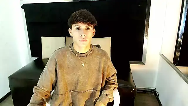 Snapshot of will_star_x chatting on September 29, 2:23 pm will star x online show from September 29, 2:23 pm