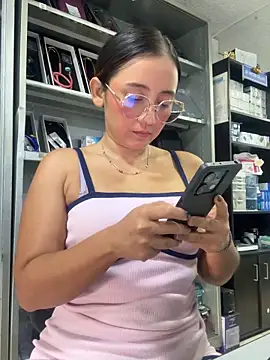 Kay LustyWife online show from December 18, 2:32 pm