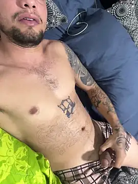 Snapshot of MrSoulMommy chatting on February 5, 11:39 am MrSoulMommy online show from February 5, 11:39 am