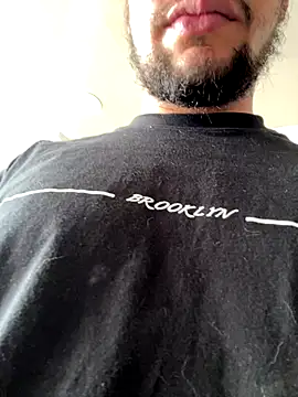 Snapshot of MrSoulMommy chatting on October 28, 3:44 pm MrSoulMommy online show from October 28, 3:44 pm