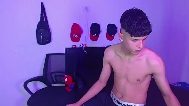 LiamGadiell online show from February 24, 4:16 am