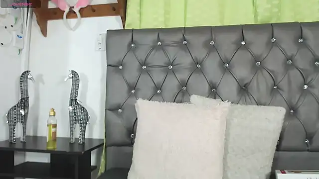 Snapshot of catalina_Ada chatting on February 15, 6:33 pm catalina Ada online show from February 15, 6:33 pm