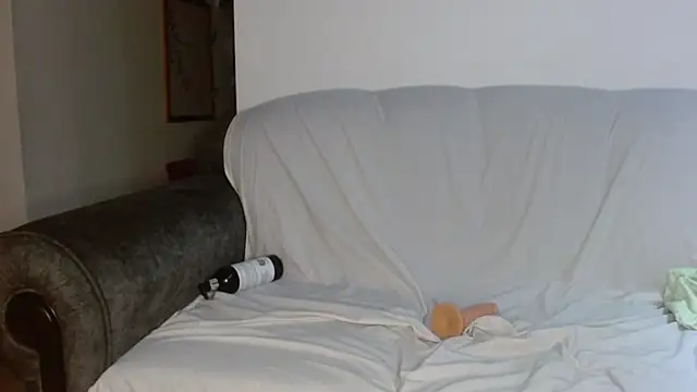 Snapshot of Vanessa_Aniston chatting on October 29, 11:09 am Vanessa Aniston online show from October 29, 11:09 am