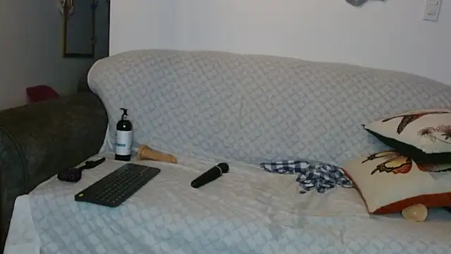 Vanessa Aniston online show from February 13, 7:30 am