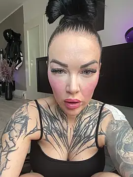 Snapshot of PalinaPr chatting on October 27, 10:16 am PalinaPr online show from October 27, 10:16 am