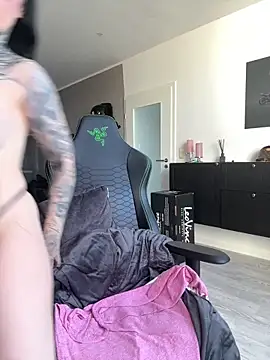 Snapshot of PalinaPr chatting on October 19, 11:02 am PalinaPr online show from October 19, 11:02 am