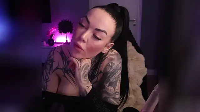 Snapshot of PalinaPr chatting on December 25, 11:20 pm PalinaPr online show from December 25, 11:20 pm