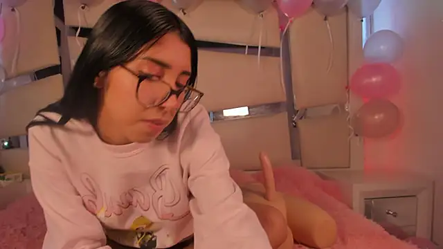 Mis  lola online show from October 14, 9:04 pm