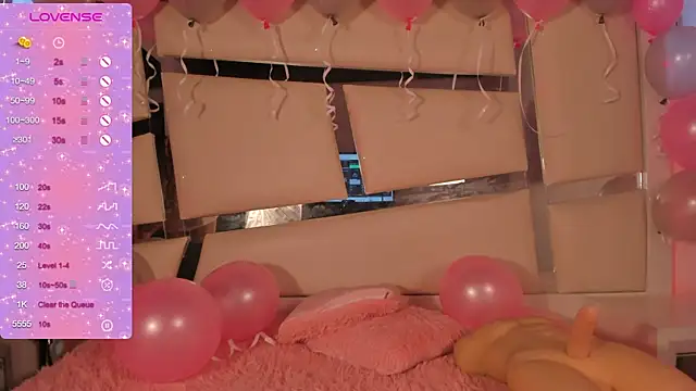 Mis  lola online show from October 10, 9:04 pm