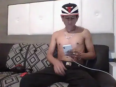 oiram27 online show from November 4, 9:18 pm