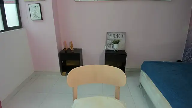 lauren rios7 online show from September 20, 5:40 pm